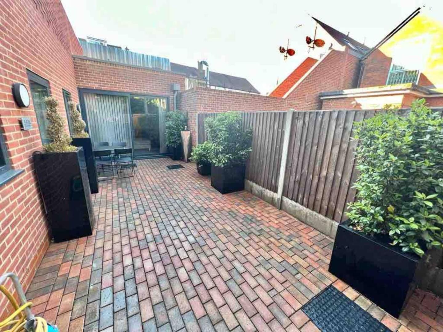 D & D Luxury Apartments Stanmore  Exterior photo