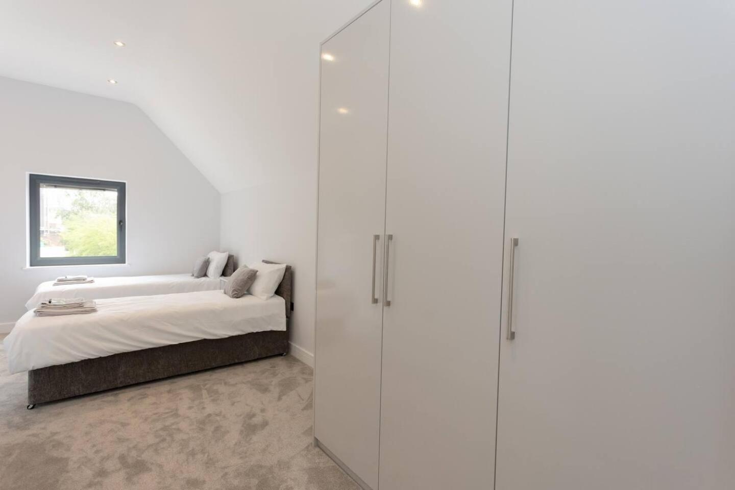 D & D Luxury Apartments Stanmore  Exterior photo