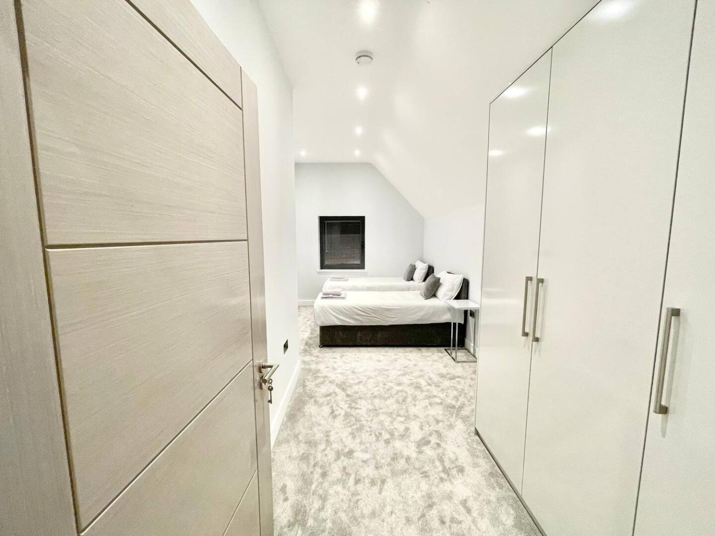 D & D Luxury Apartments Stanmore  Exterior photo