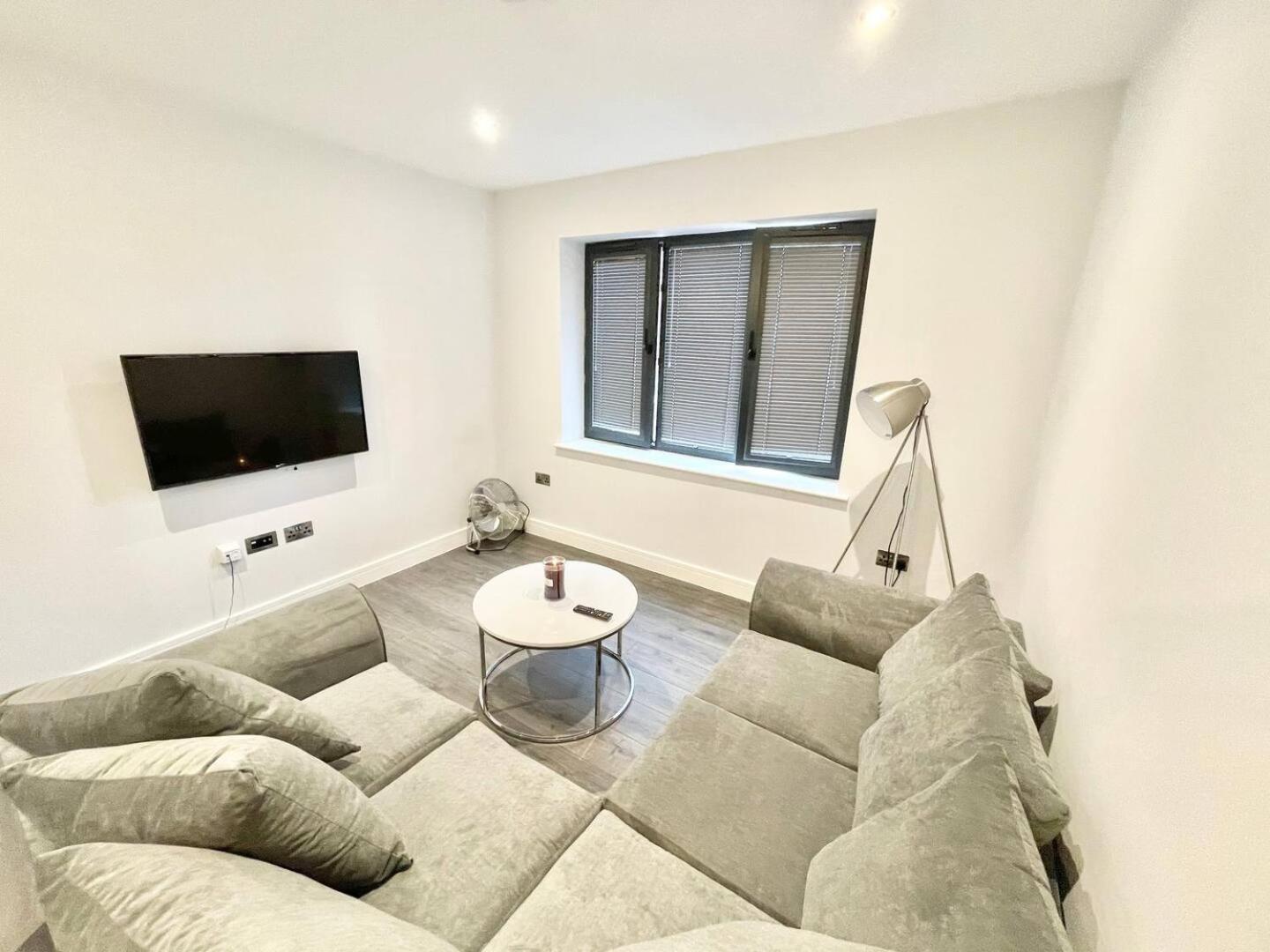 D & D Luxury Apartments Stanmore  Exterior photo