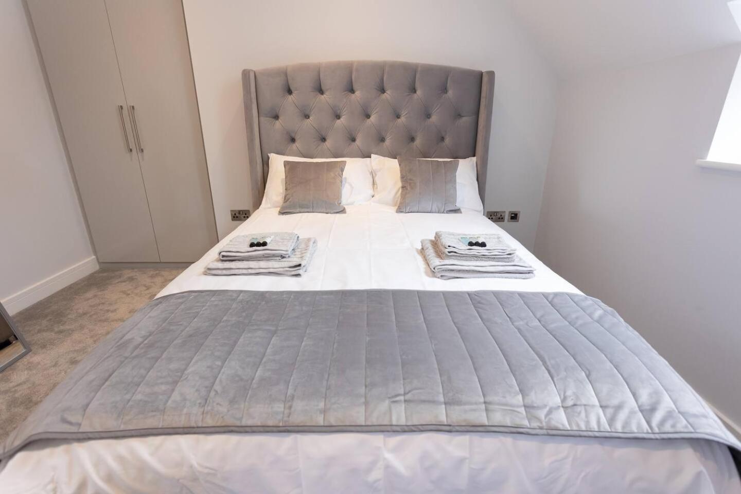 D & D Luxury Apartments Stanmore  Exterior photo